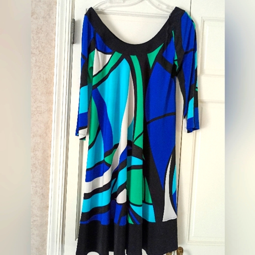 Jones New York Colorful Geometric Print Dress Size 4.Pit To Pit 18".Length39'.